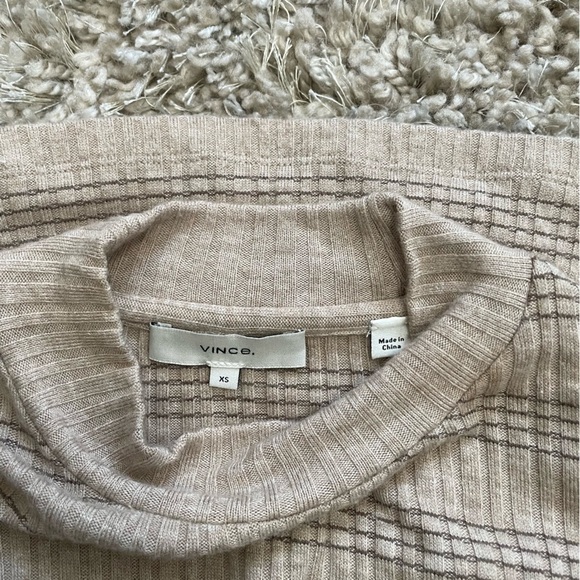 Vince Variegated Rib Striped Mock Neck Sweater Sz.XS Wheat/Dark Almond - Picture 7 of 7